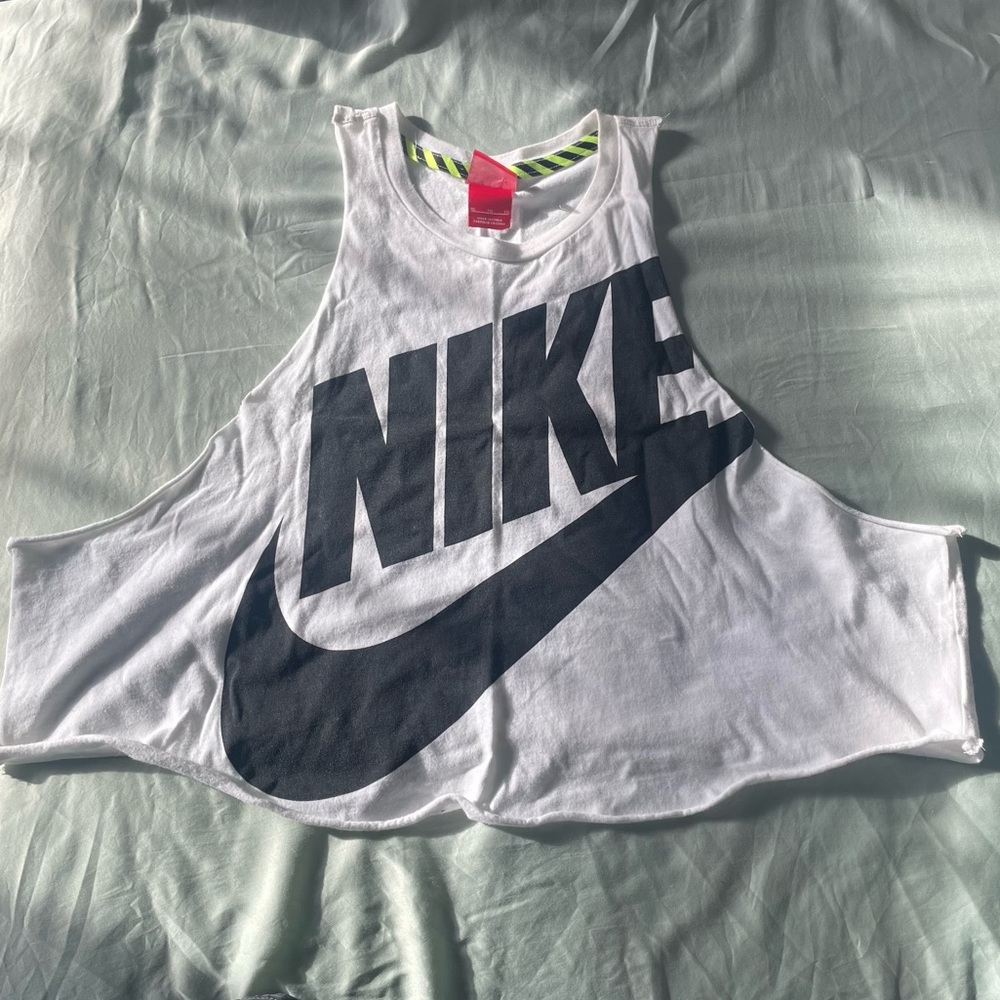 NIKE WORKOUT TANK